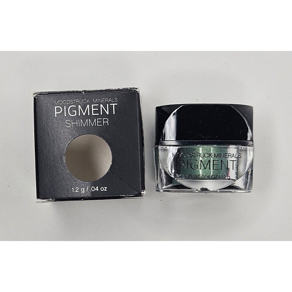 Younique Moodstruck Minerals Pigment Shimmer Dignified New in Box